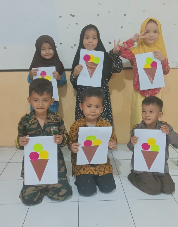 Membuat Kerajinan Dengan Kertas Origami